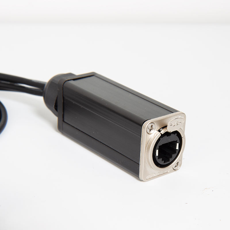 Adapta ejò RJ45 sí XLR