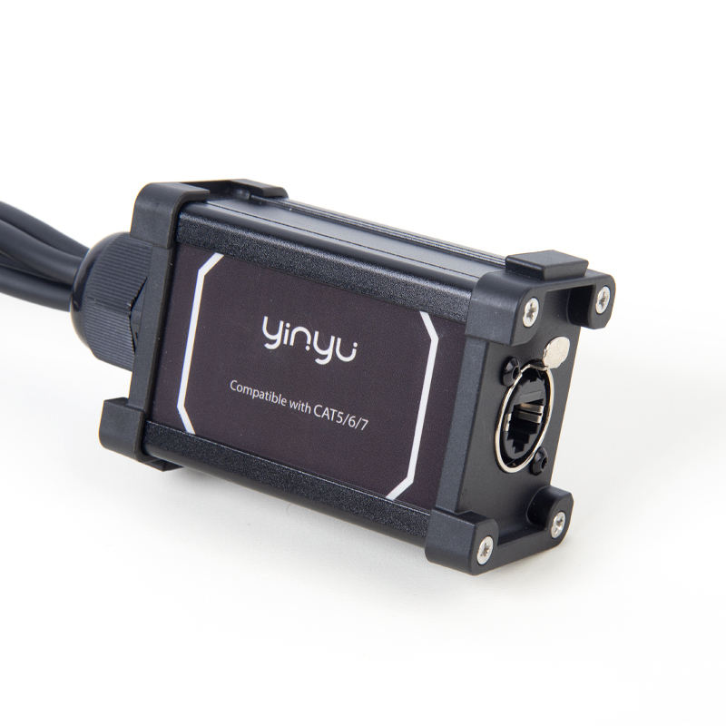 Ìbáṣepọ̀ Ethernet sí XLR