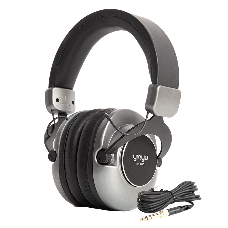 Professional studio headphones